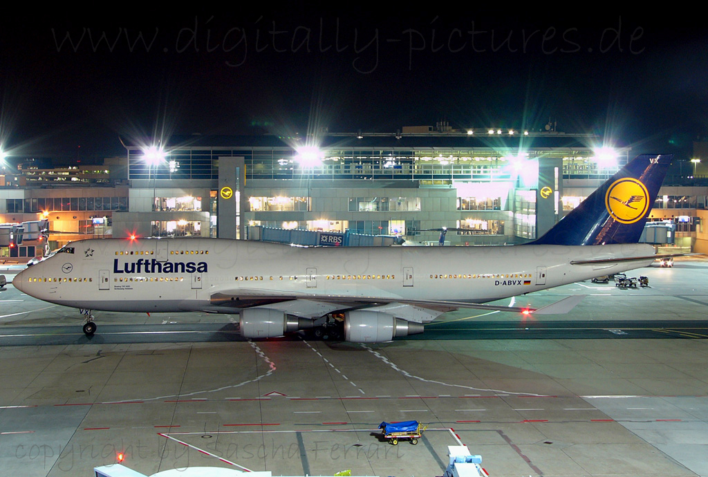 Flughafen Frankfurt Nacht Boeing 747