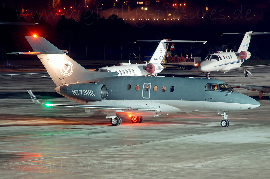 Hawker 800XP Flughafen Innsbruck