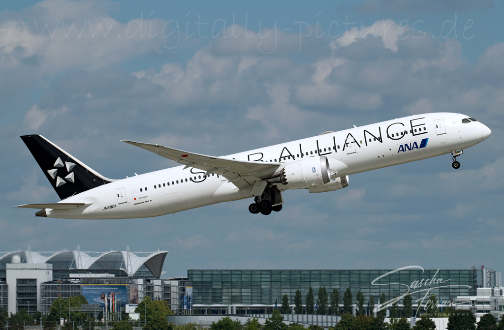 Boeing 787 ANA