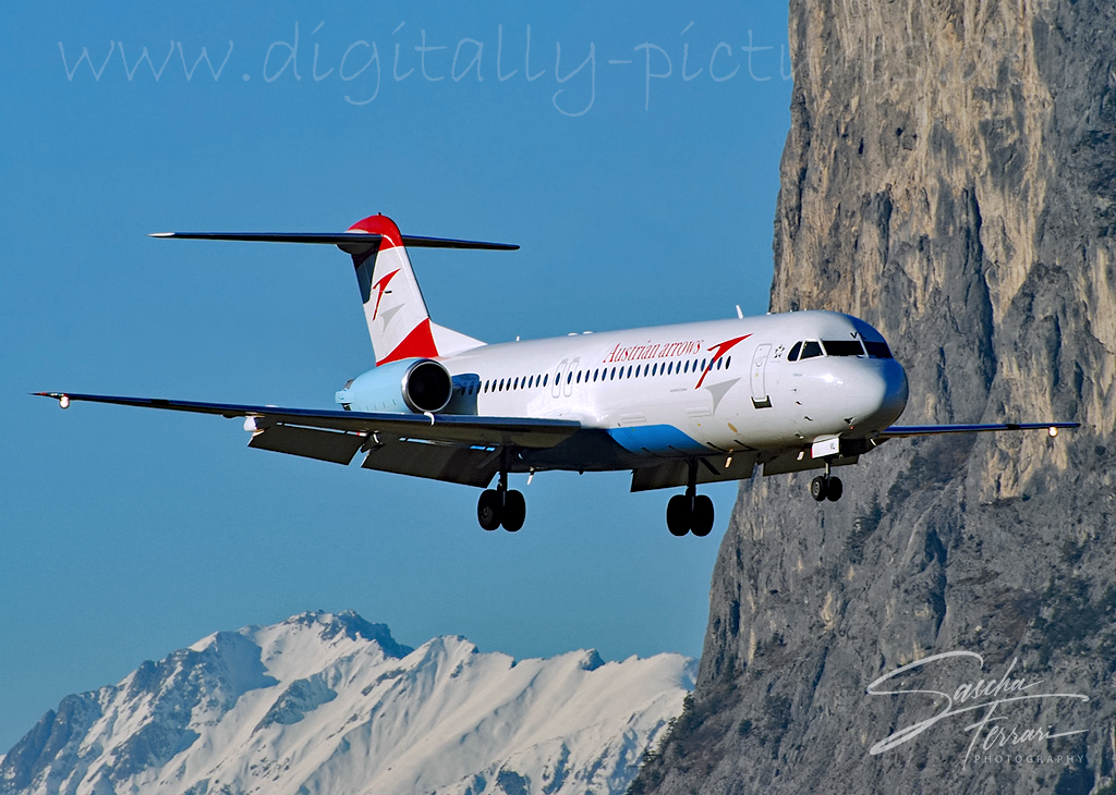 Flughafen Innsbruck Martinswand Landeanflug Fokker 100